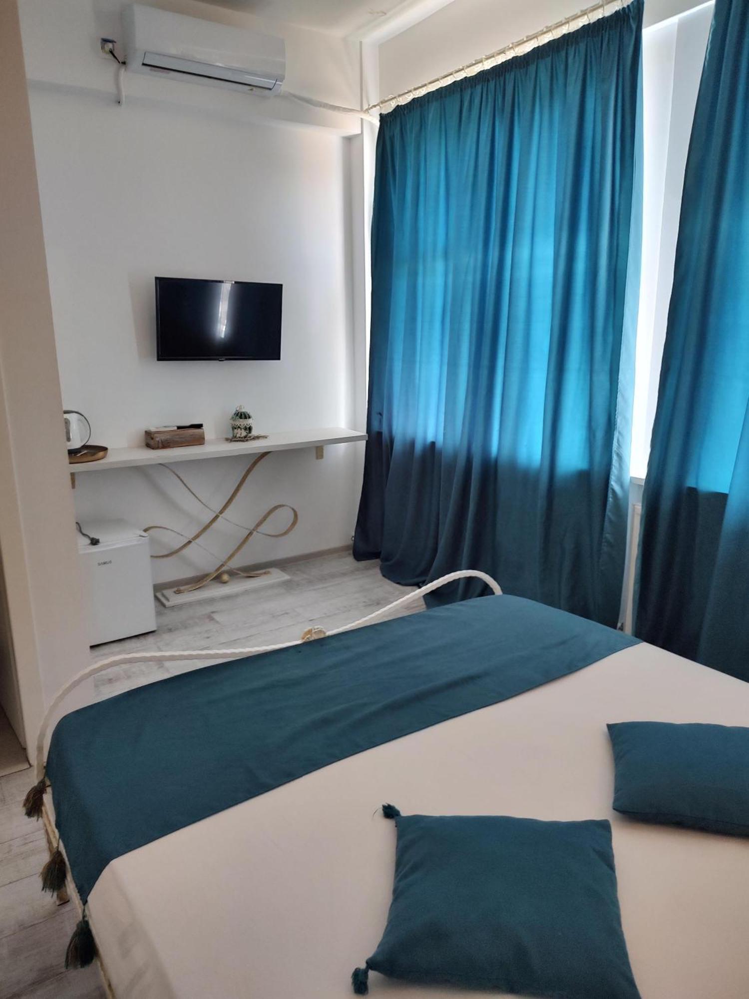 Puzzle Magic Bed & Breakfast Pitesti Exterior photo