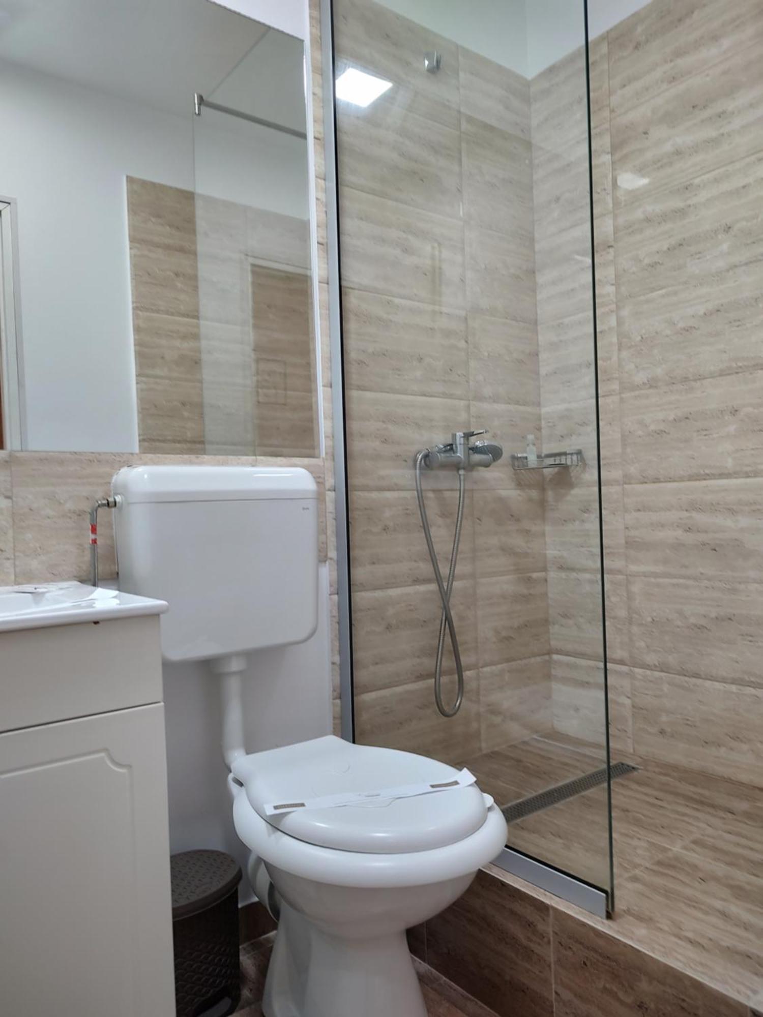Puzzle Magic Bed & Breakfast Pitesti Exterior photo