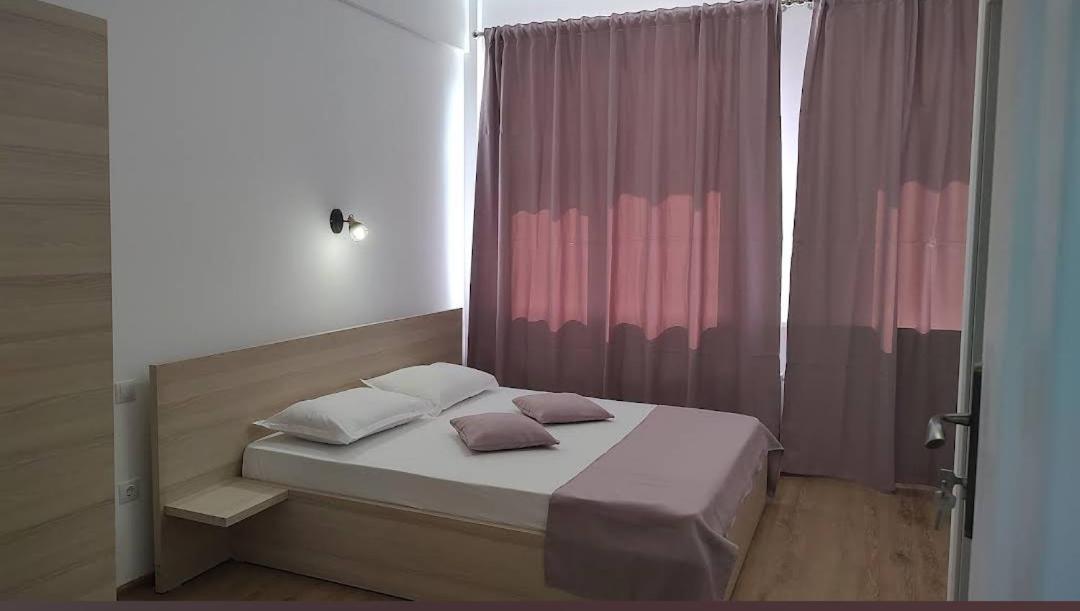 Puzzle Magic Bed & Breakfast Pitesti Exterior photo